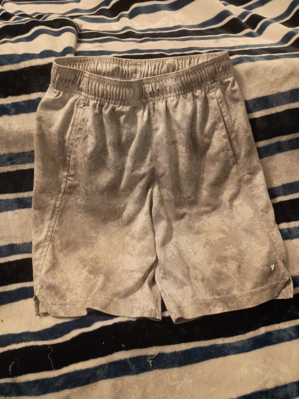 Old Navy Boys Beige Camo Athletic Shorts